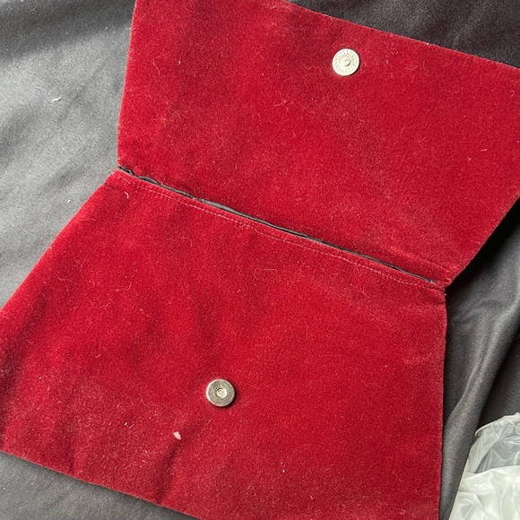 Handmade Red Velvet Top-Handle Women's Purse - Picture 3 of 6